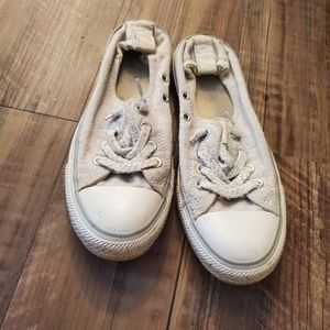Converse sneakers size 7.5